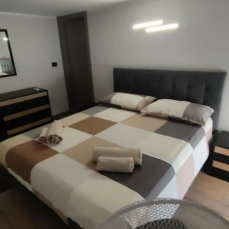 Louis Apartment Syracuse