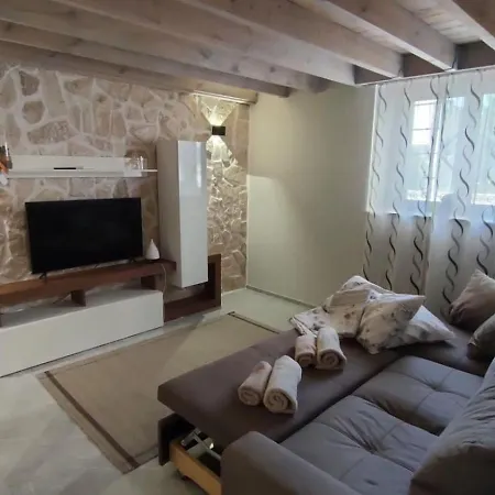 Louis Apartment